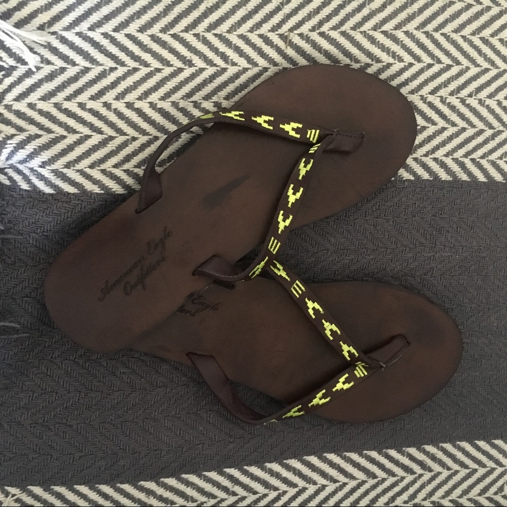 American eagle sandals size 8.5